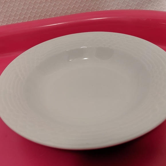 4 China Pearl 'Solitaire' Bowls 6 1/2" - Picture 5 of 6